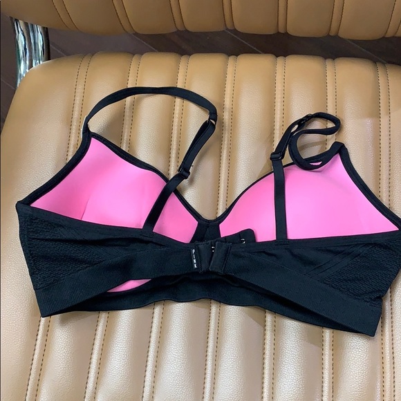 PINK Bra - Picture 2 of 4